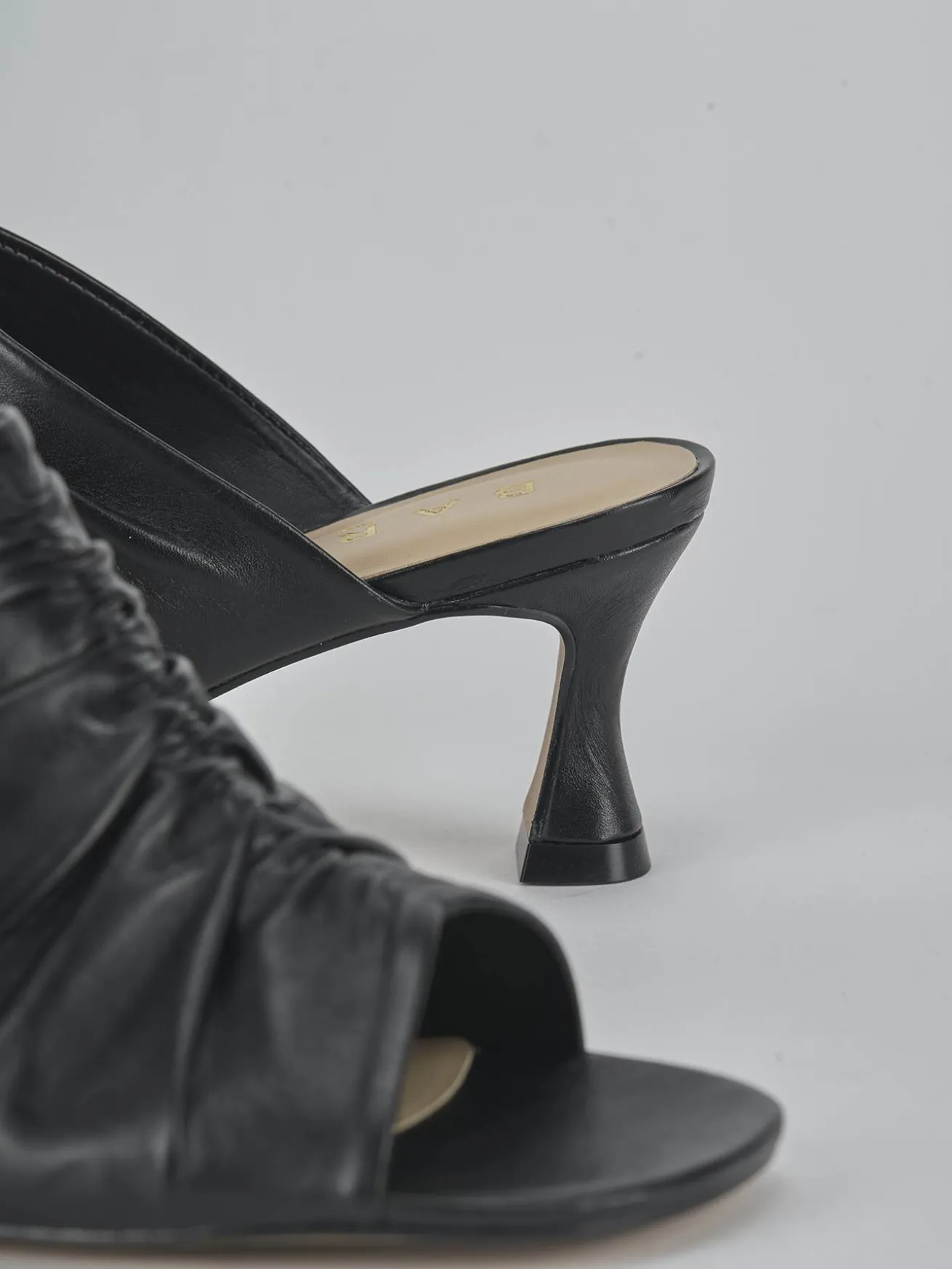 Ciabatte tacco 6cm pelle nero