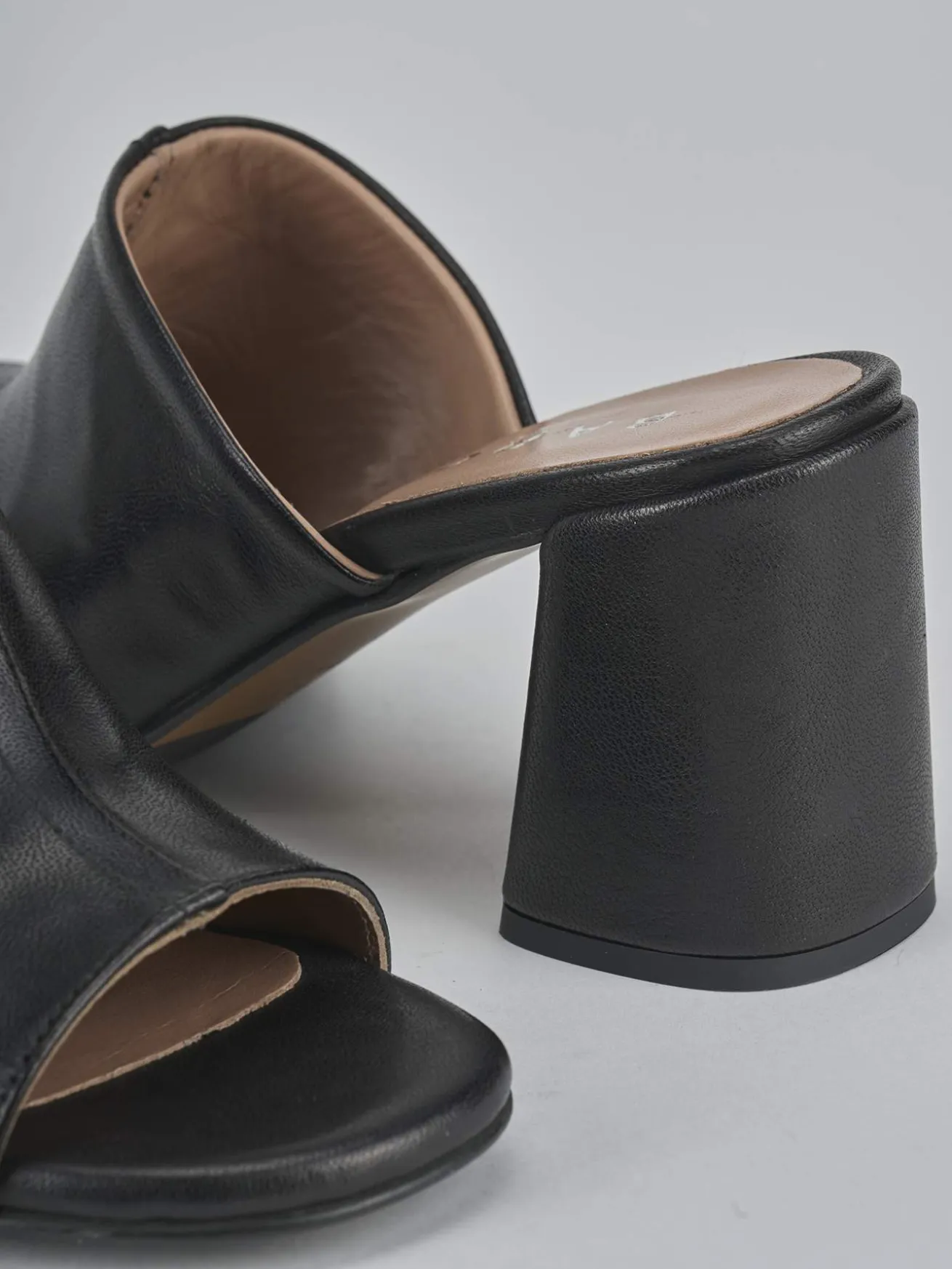 Ciabatte tacco 7cm pelle nero