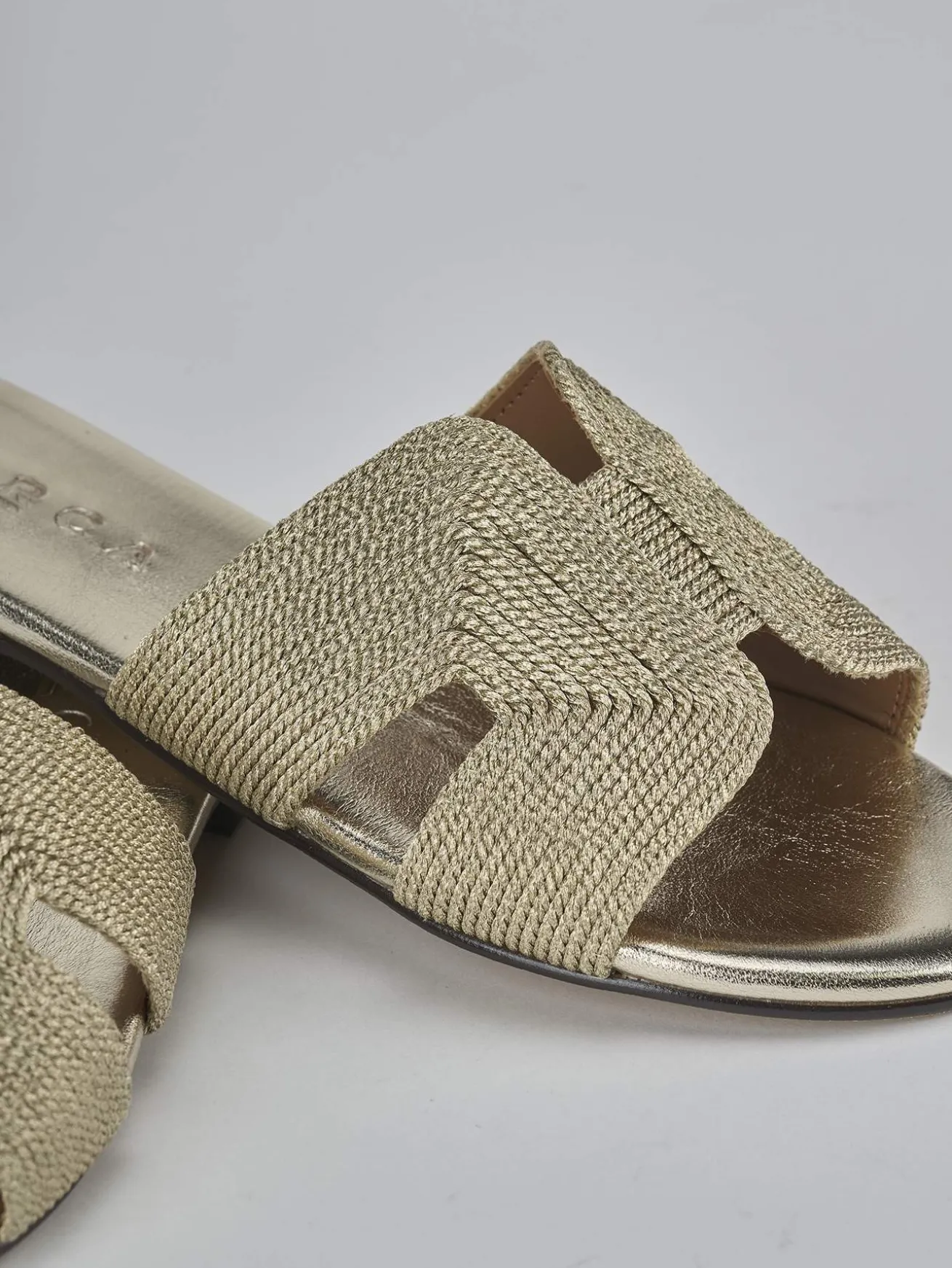 Ciabatte tacco 1cm pelle oro