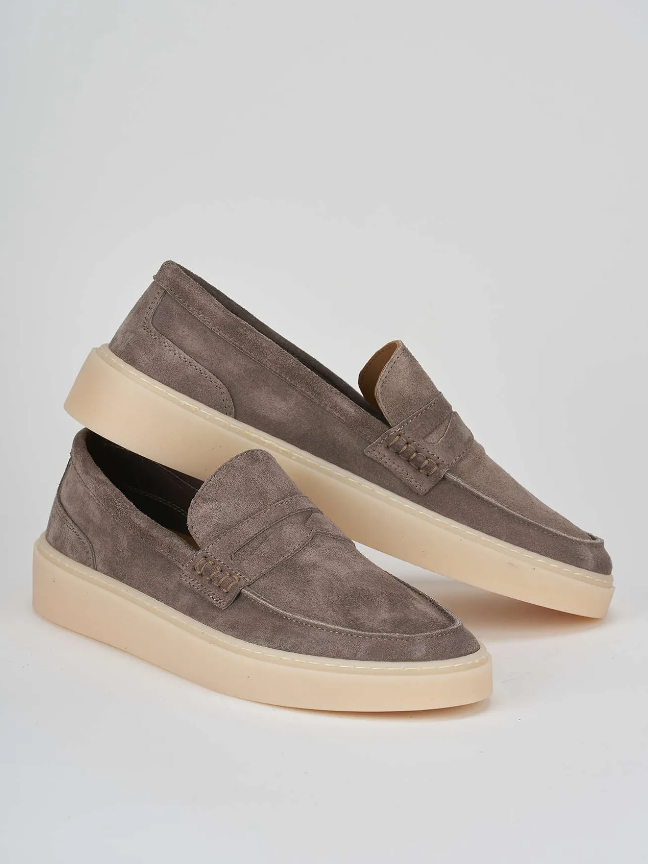 Mocassini camoscio beige