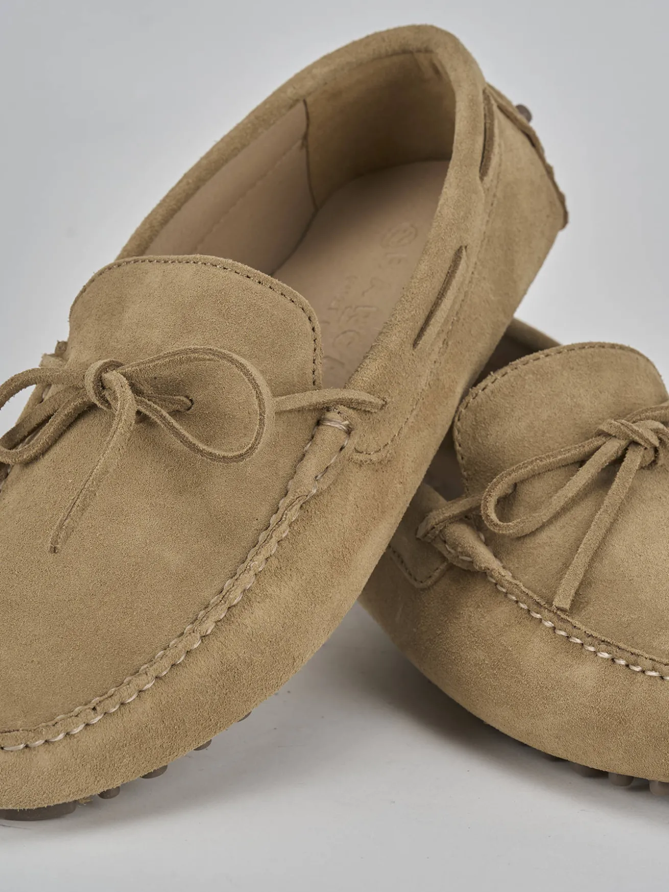 Mocassini camoscio beige