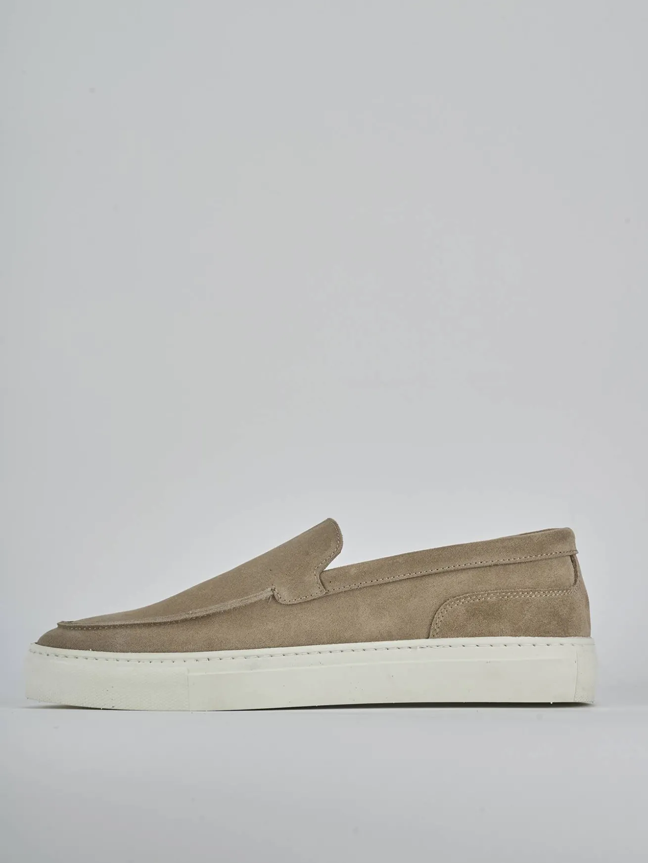 Mocassini camoscio beige