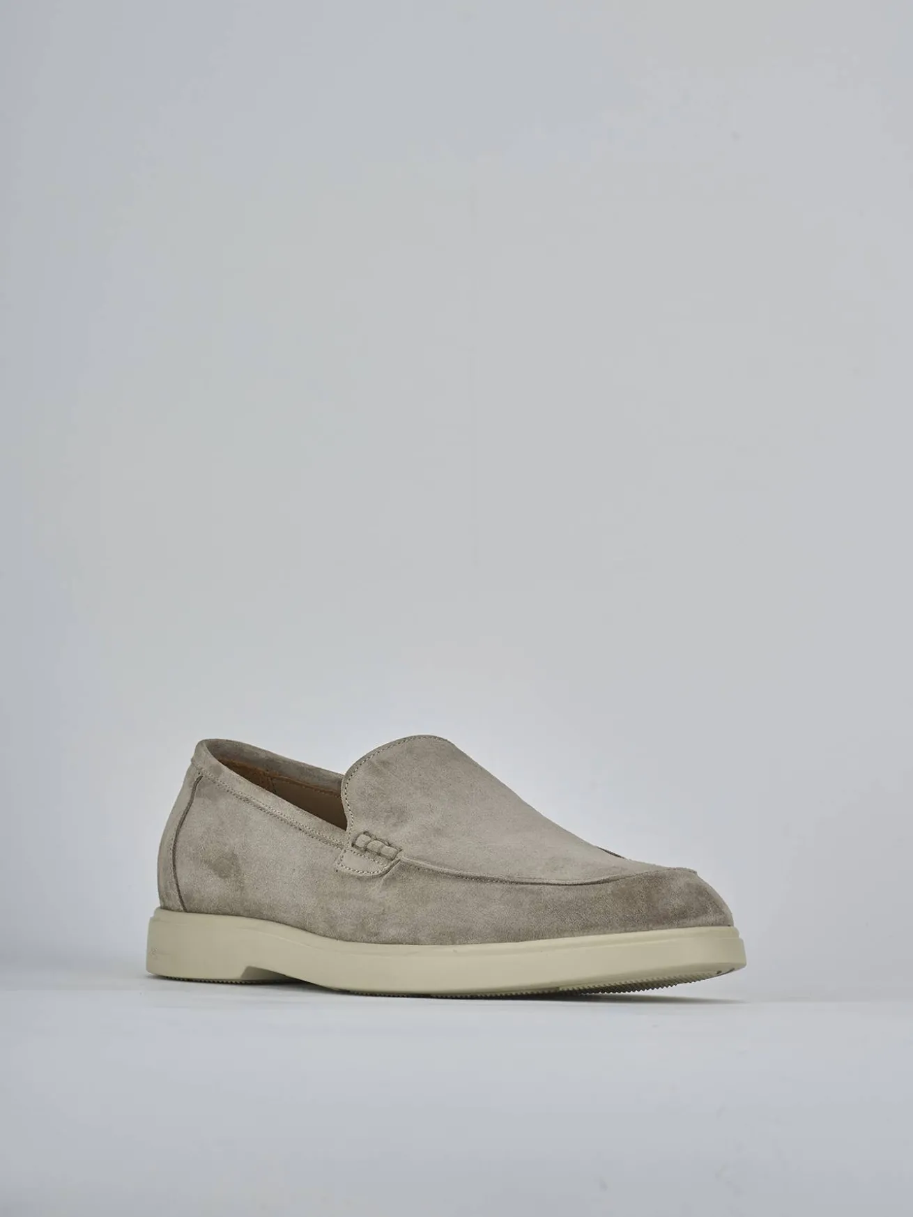 Mocassini camoscio beige