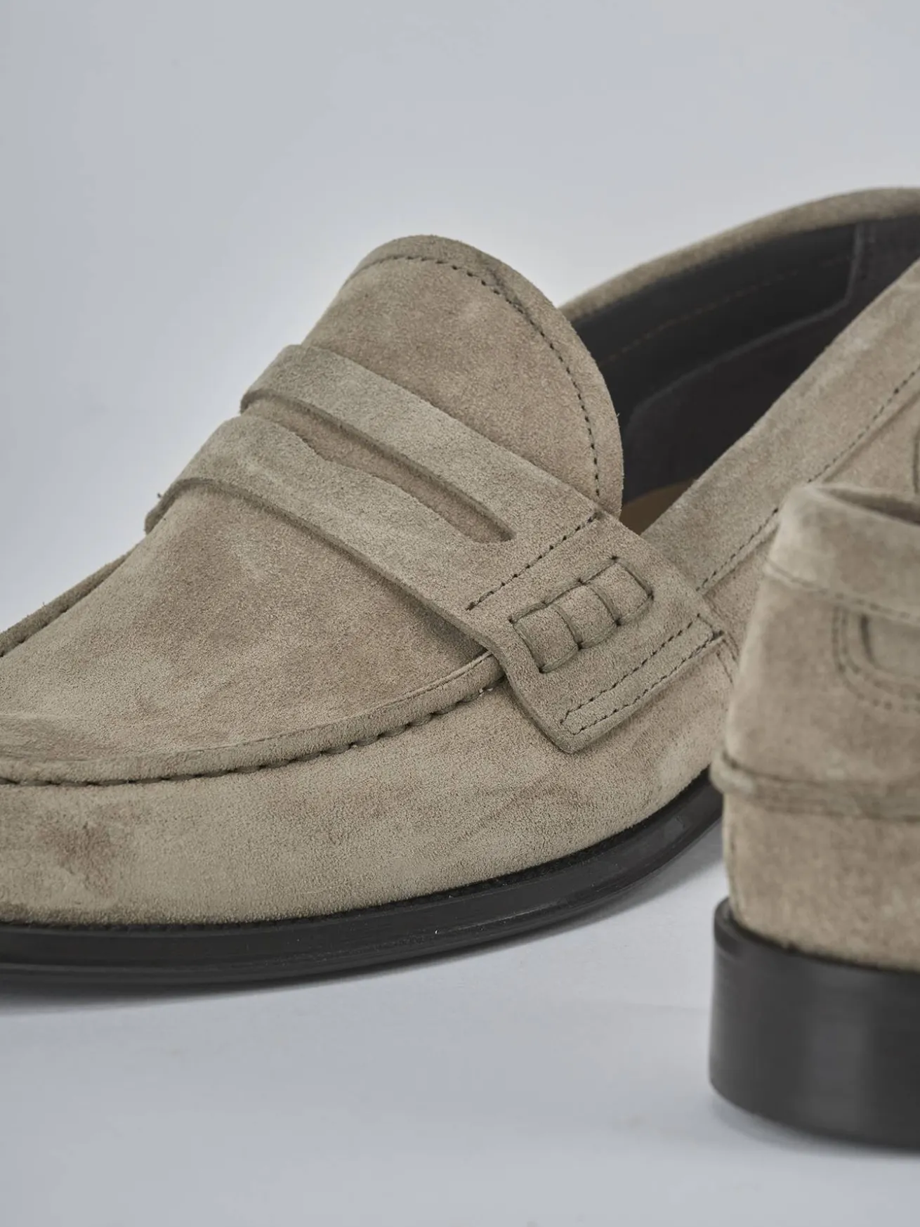 Mocassini camoscio beige