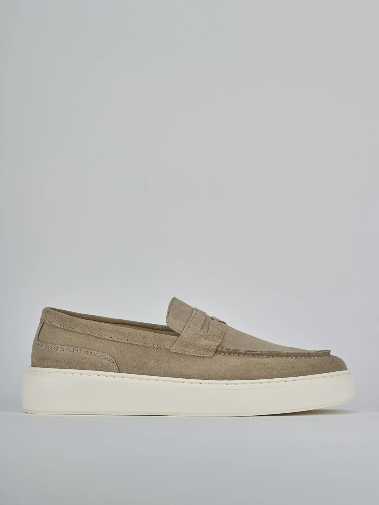 Mocassini camoscio beige