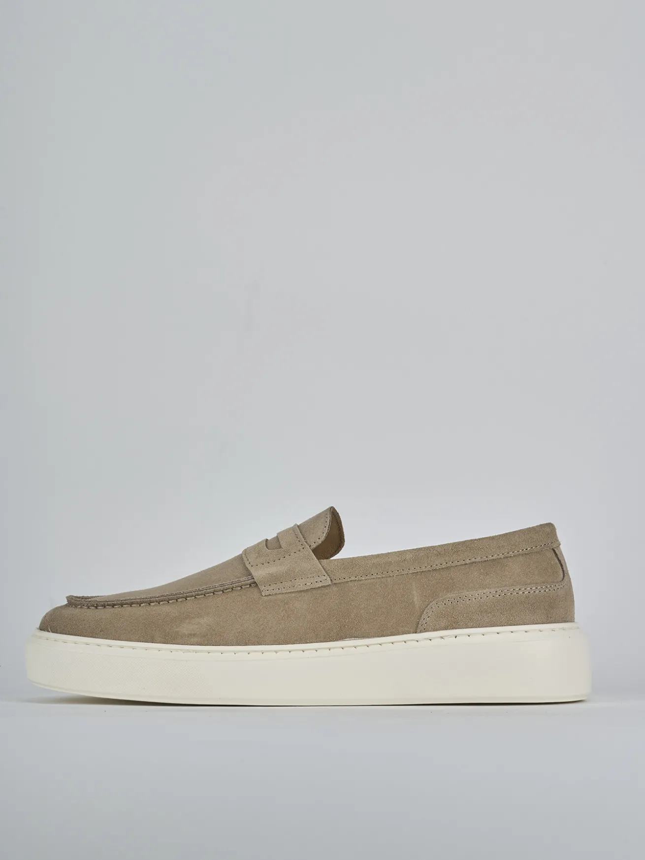 Mocassini camoscio beige