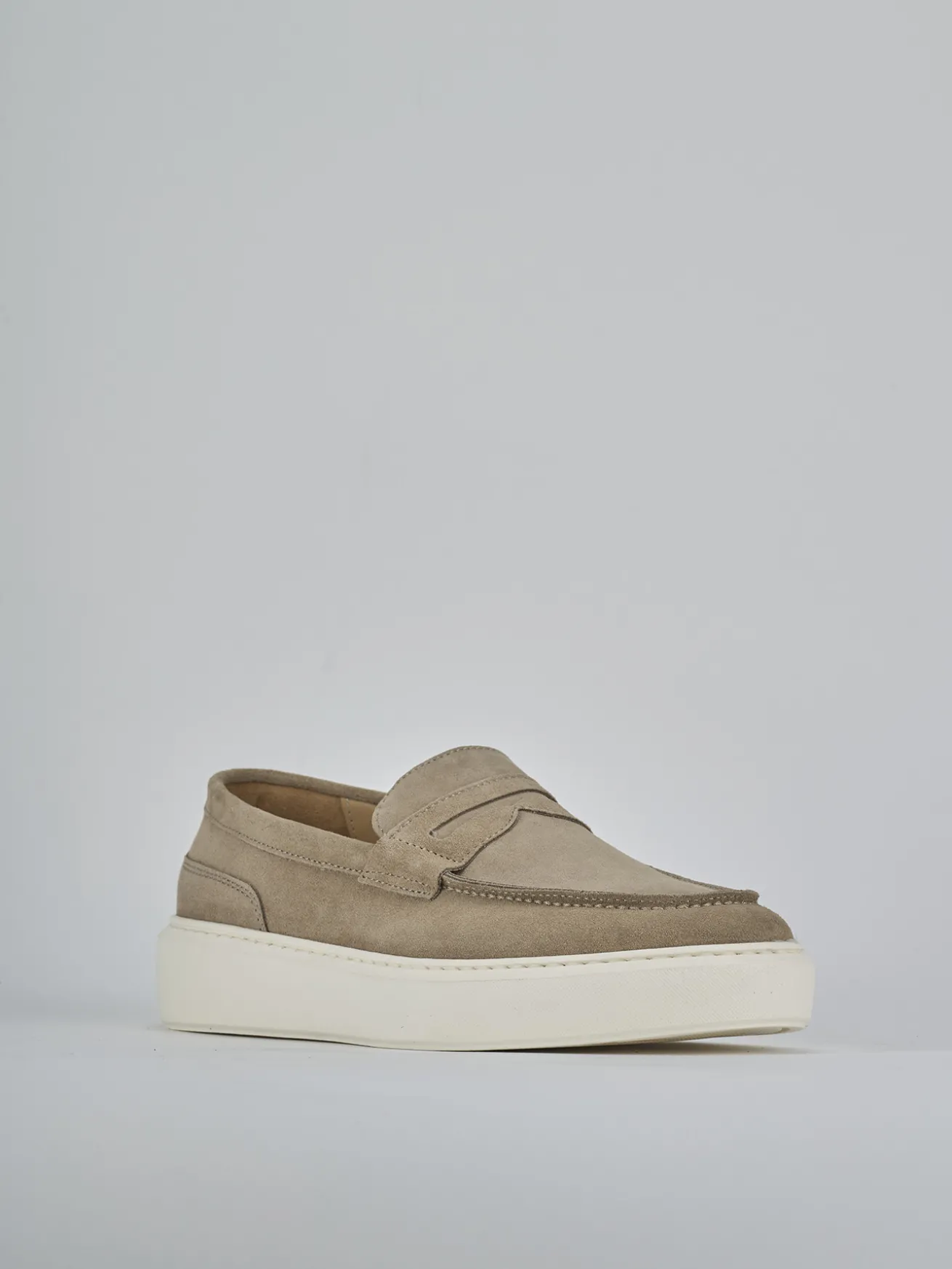 Mocassini camoscio beige