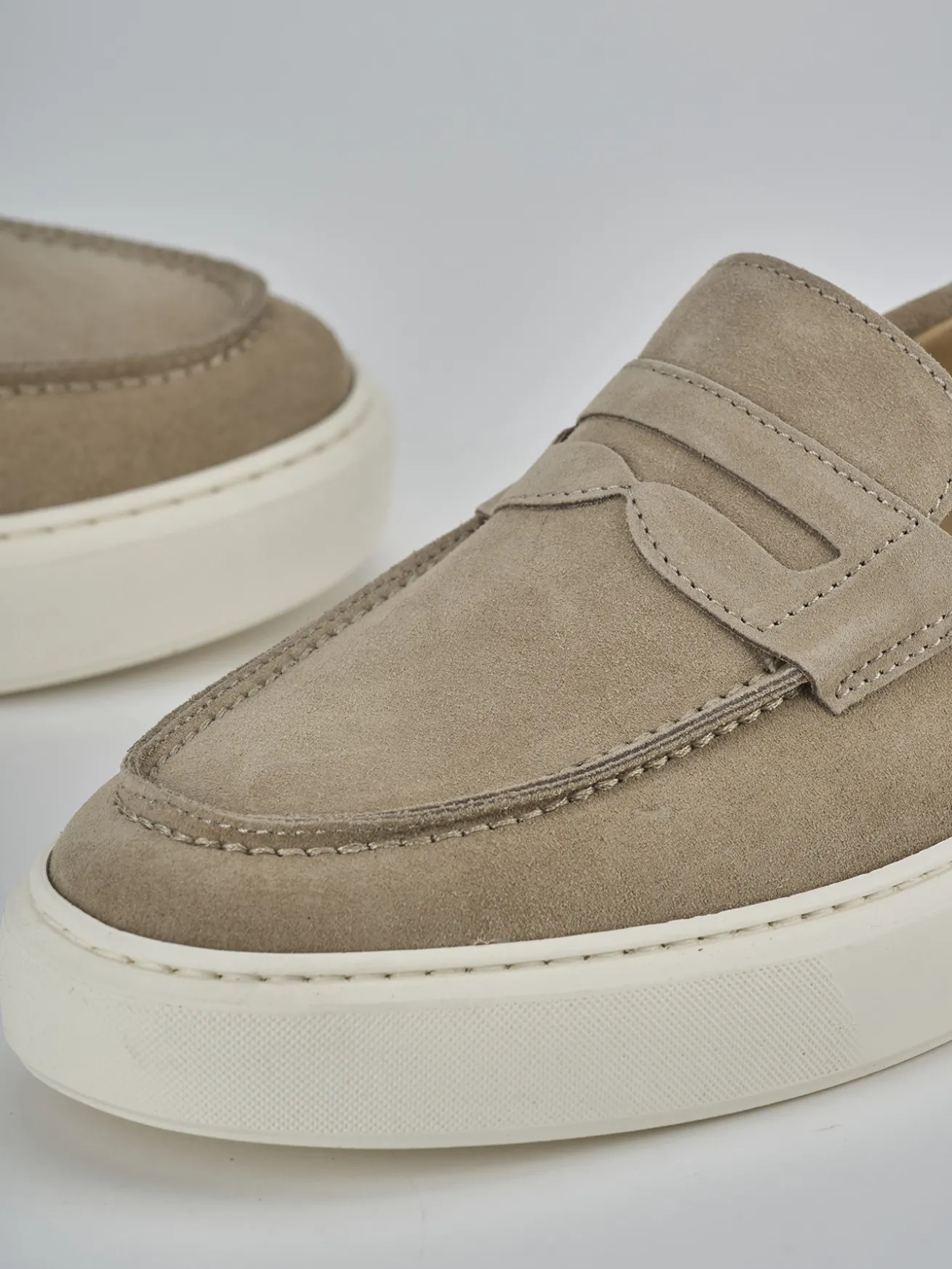 Mocassini camoscio beige