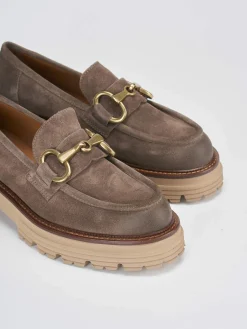 Mocassini tacco 2cm camoscio beige