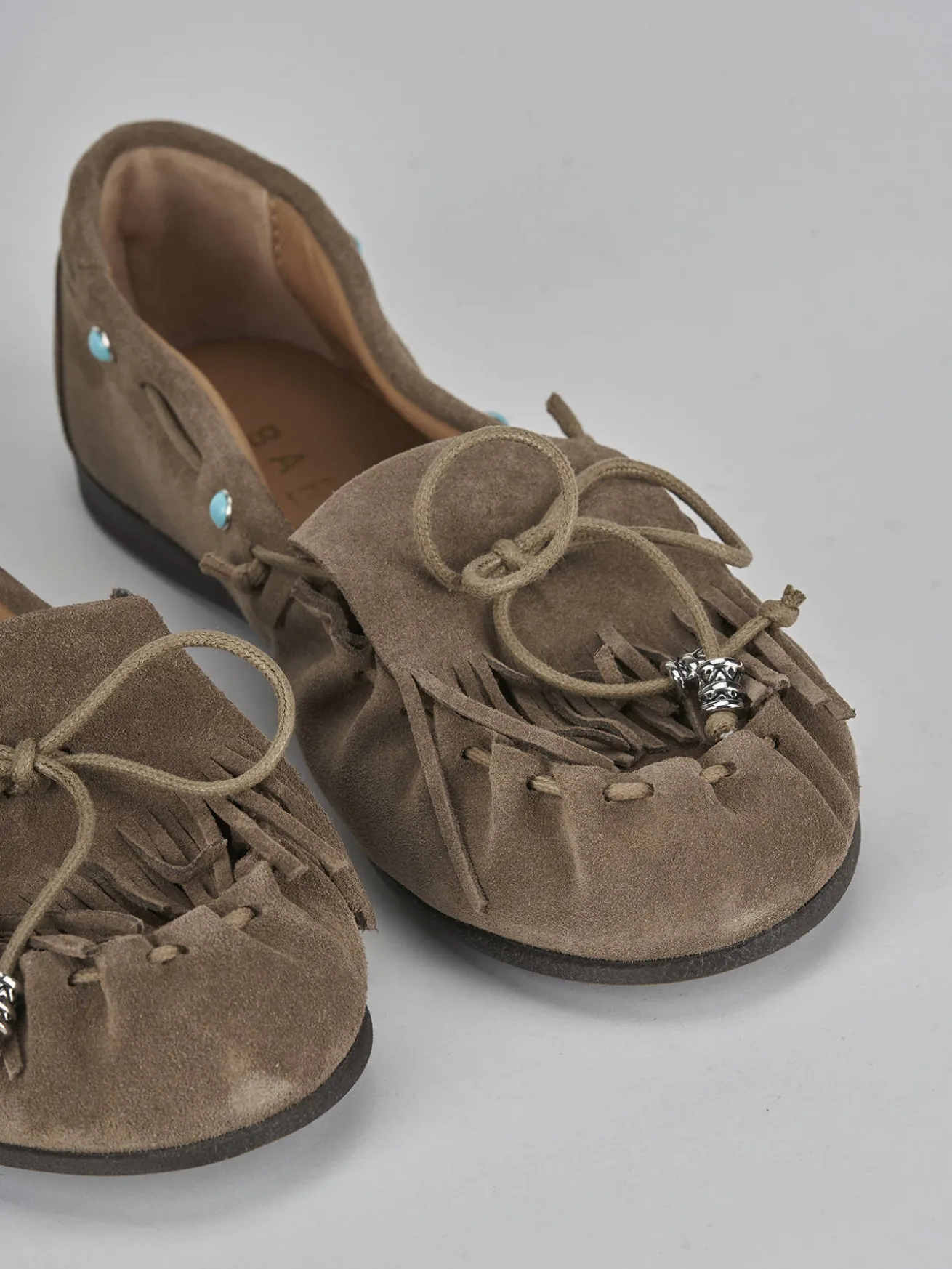 Mocassini tacco 1cm camoscio beige