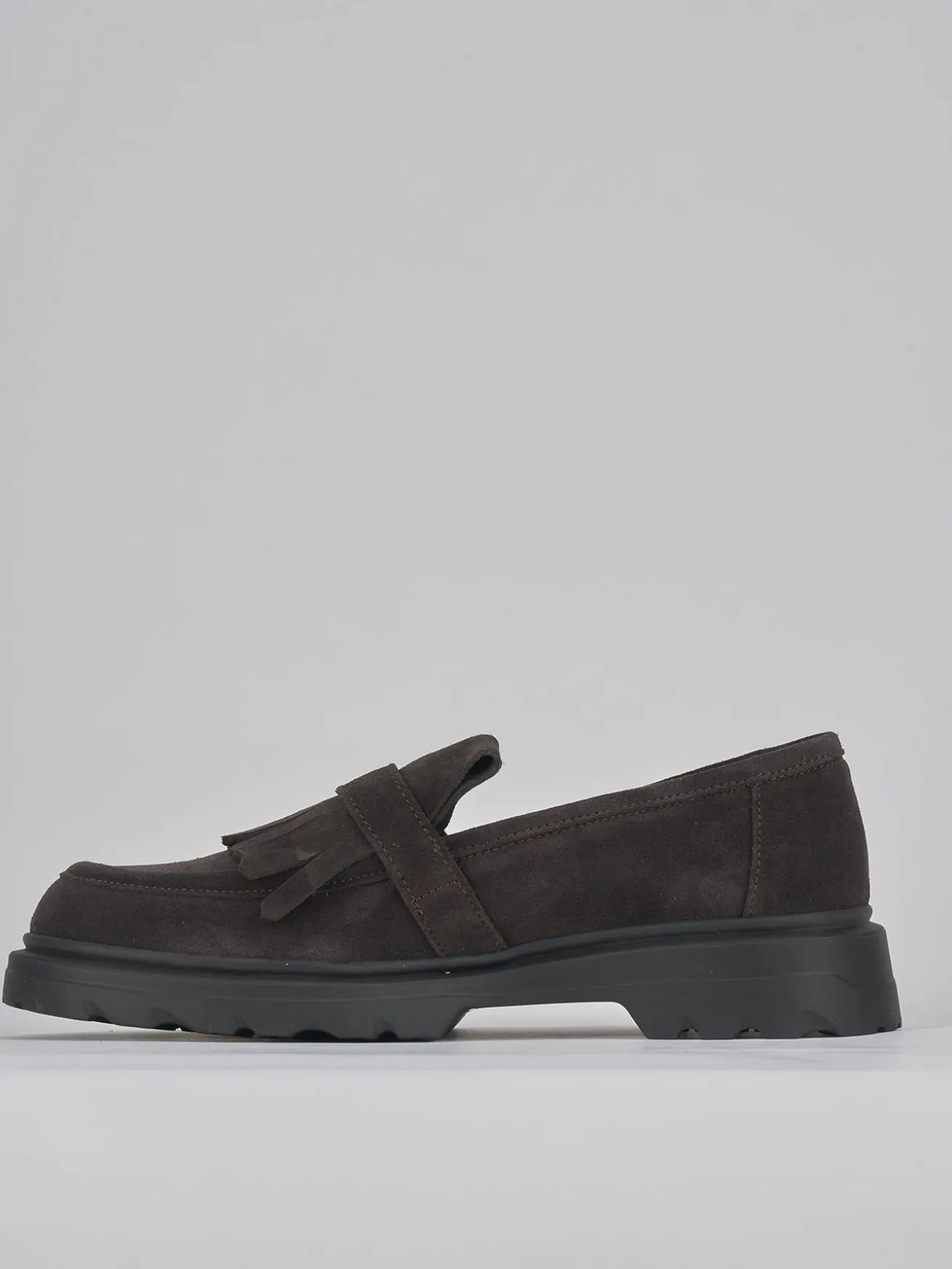 Mocassini tacco 3cm camoscio testa