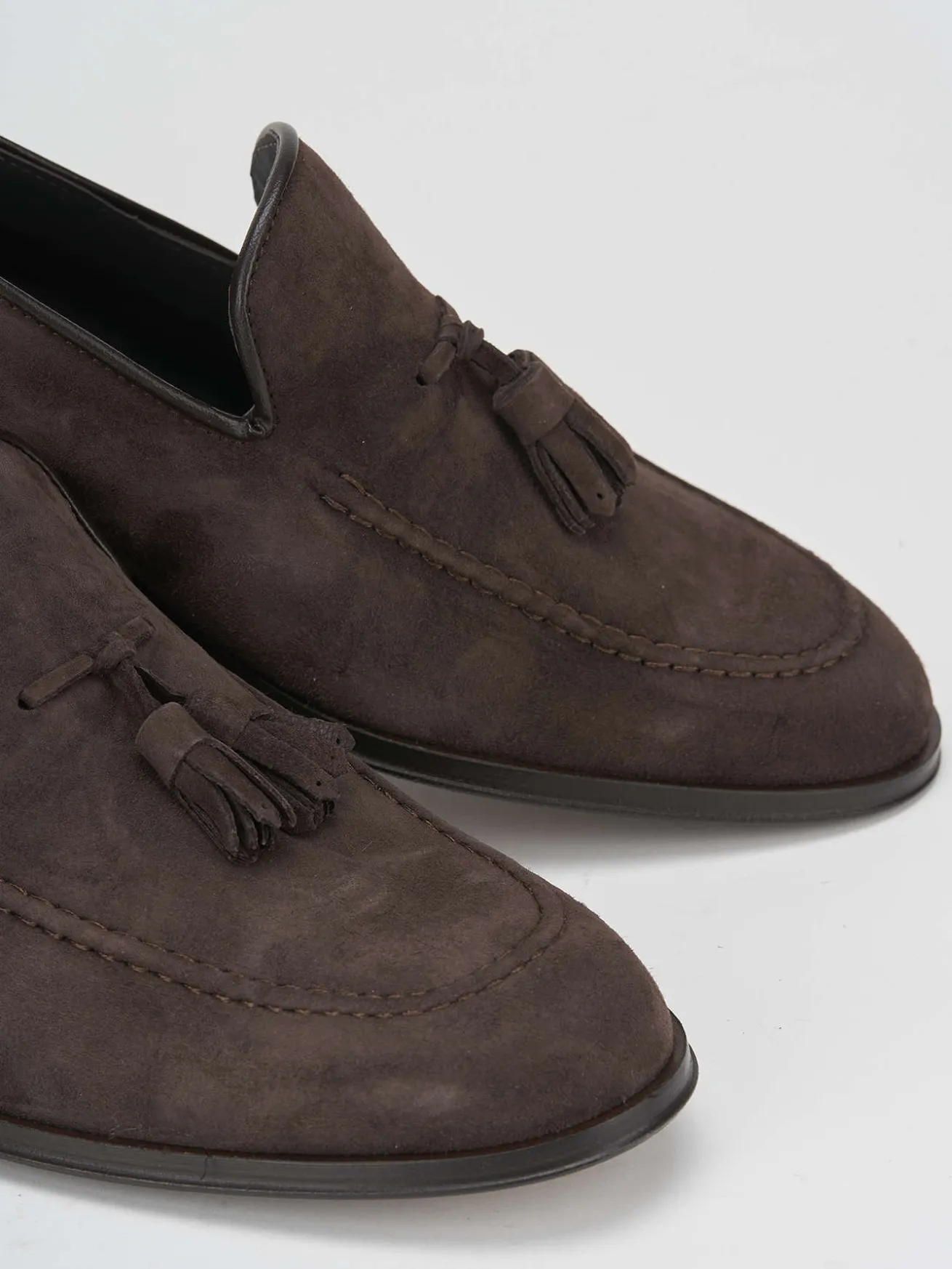 Mocassini tacco 2cm camoscio testa