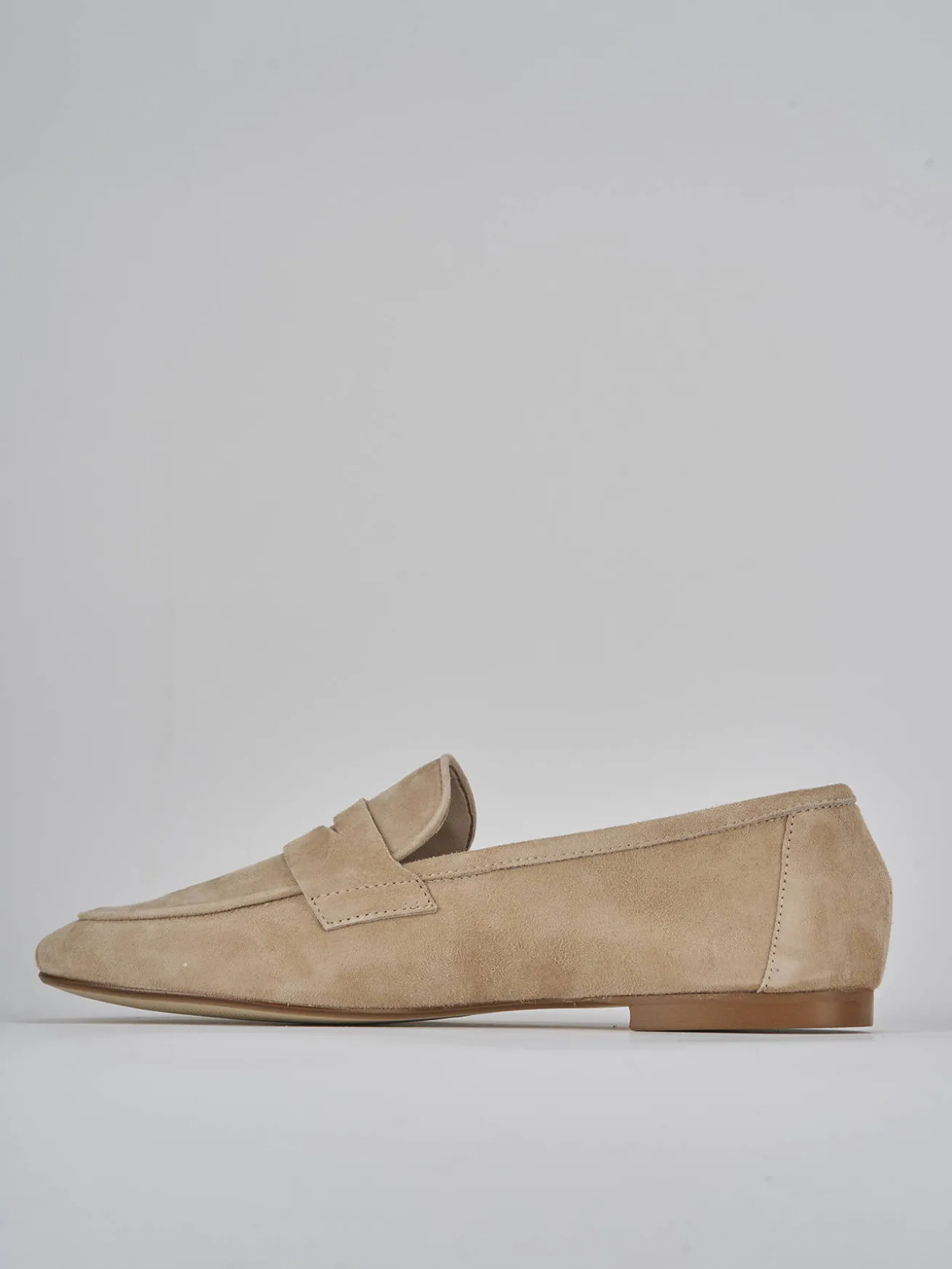 Mocassini tacco 1cm camoscio marrone