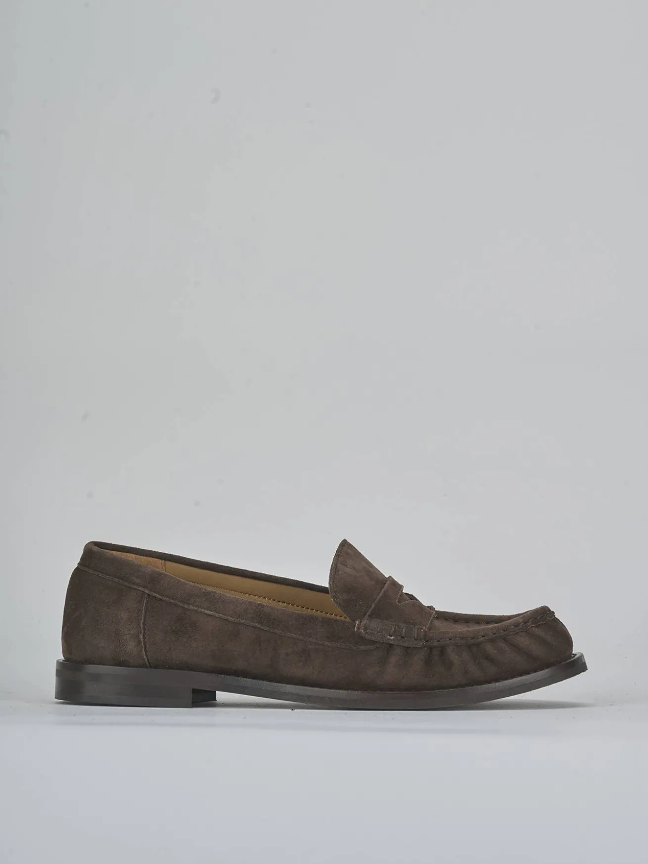 Mocassini tacco 1cm camoscio testa