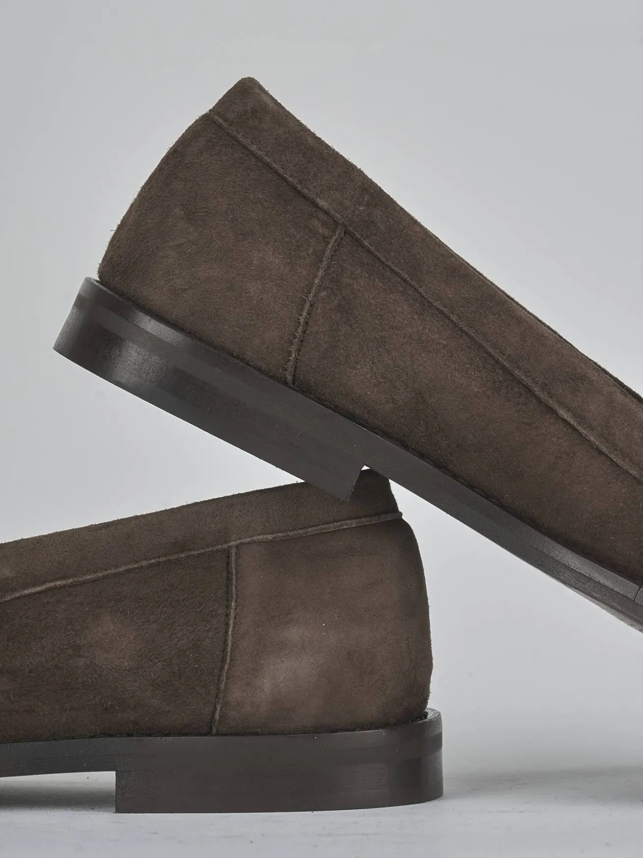 Mocassini tacco 1cm camoscio testa