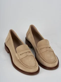 Mocassini tacco 2cm camoscio beige