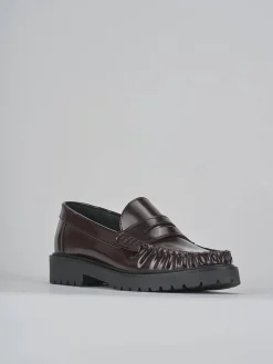 Mocassini tacco 2cm pelle bordo'