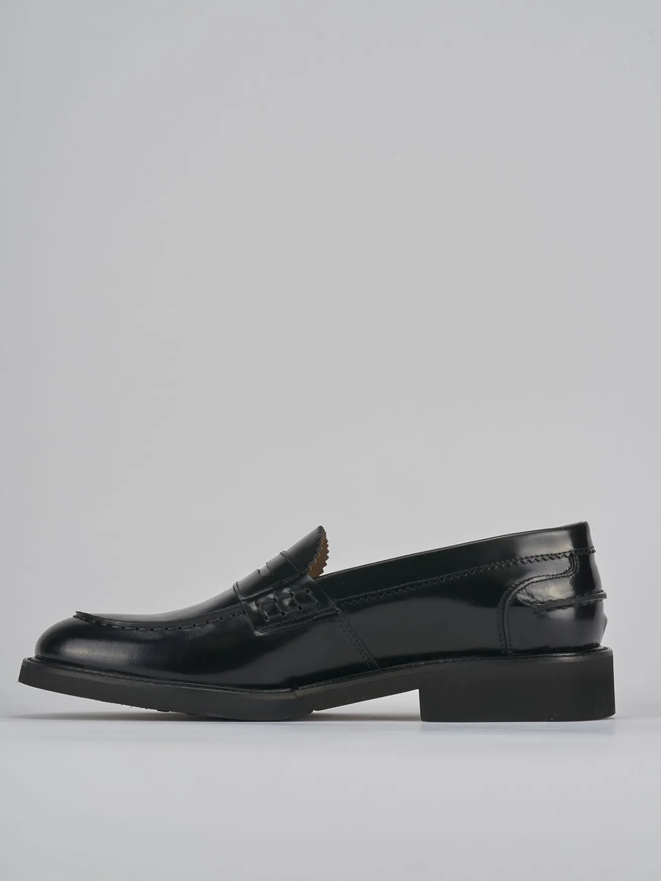 Mocassini tacco 2cm pelle nero