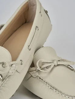 Mocassini tacco 1cm pelle beige