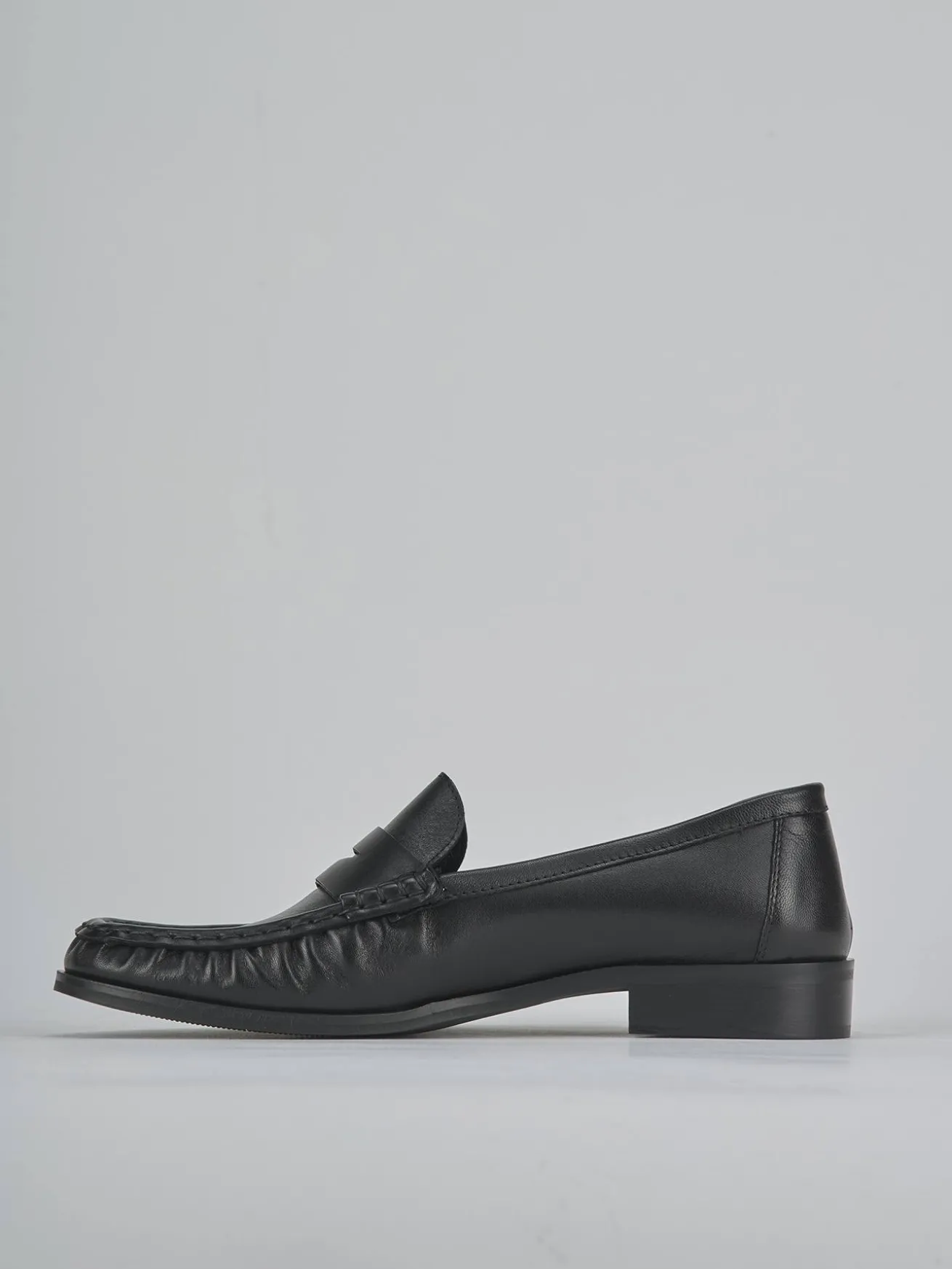 Mocassini tacco 1cm pelle nero