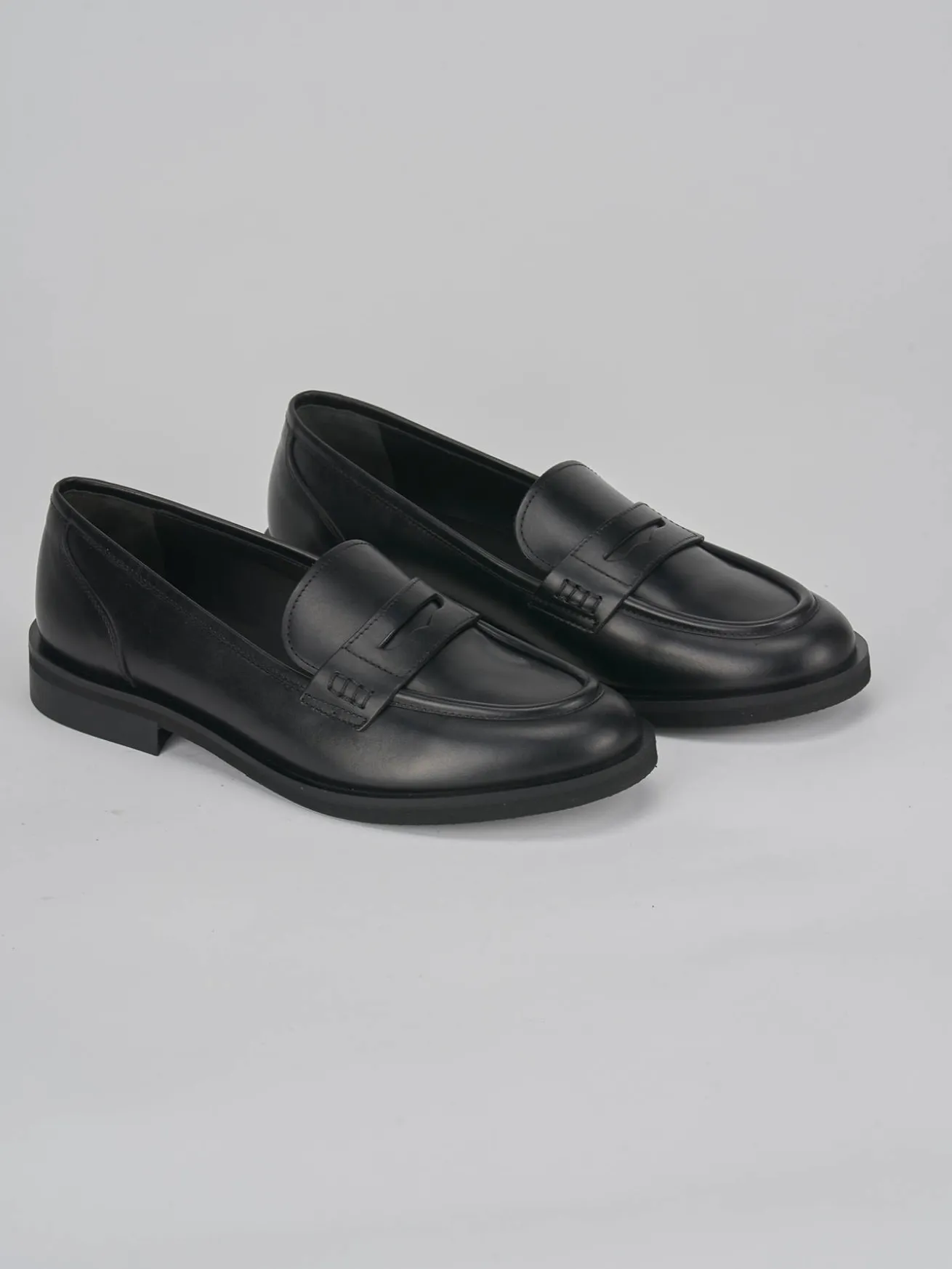 Mocassini tacco 2cm pelle nero