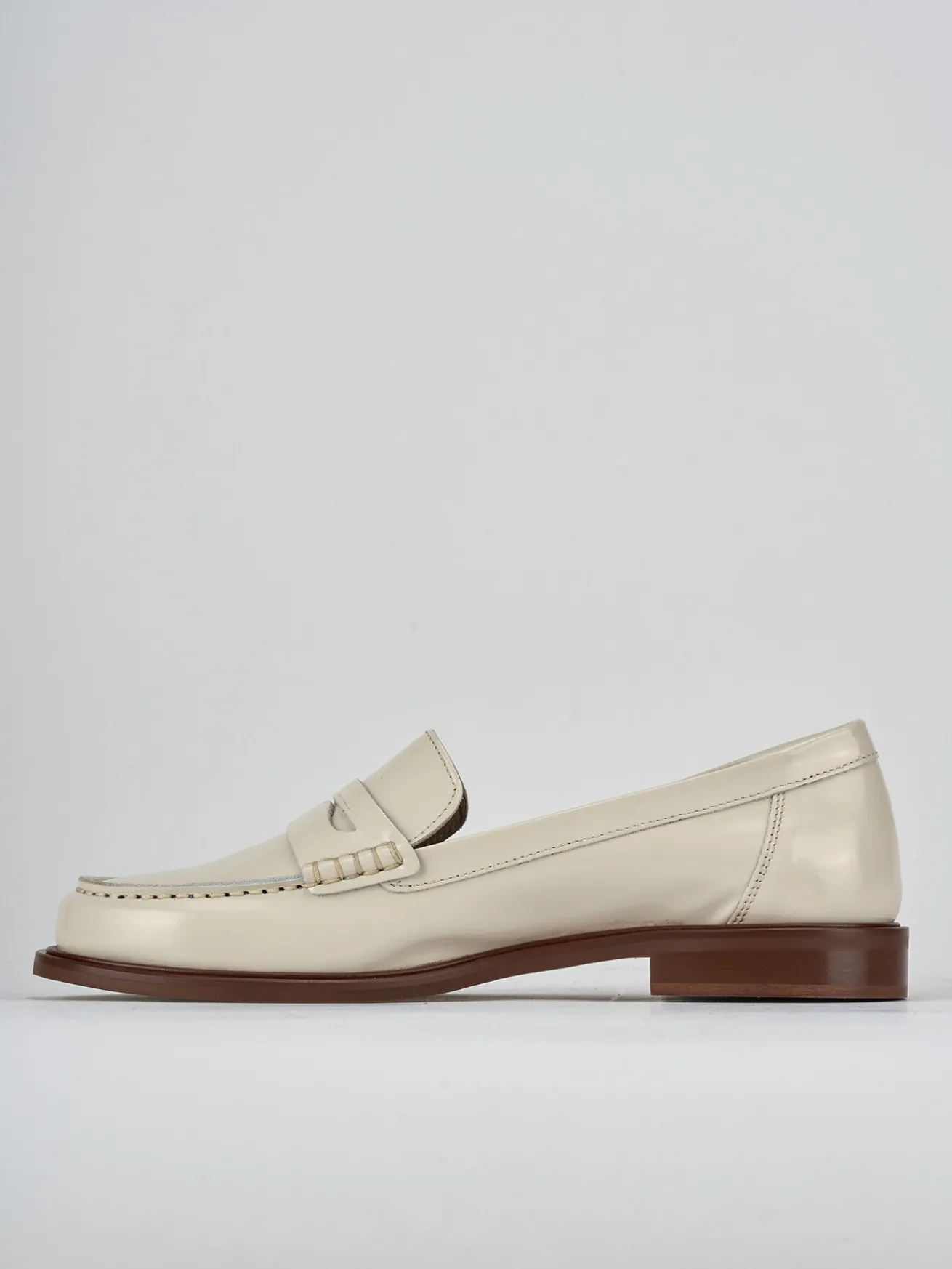 Mocassini tacco 2cm pelle bianco