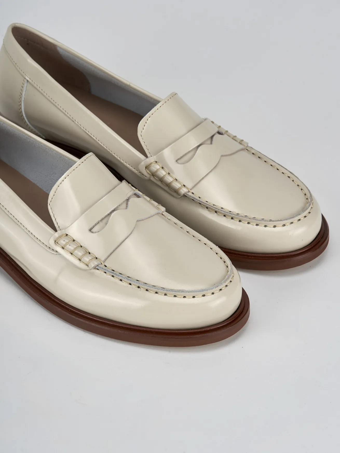 Mocassini tacco 2cm pelle bianco