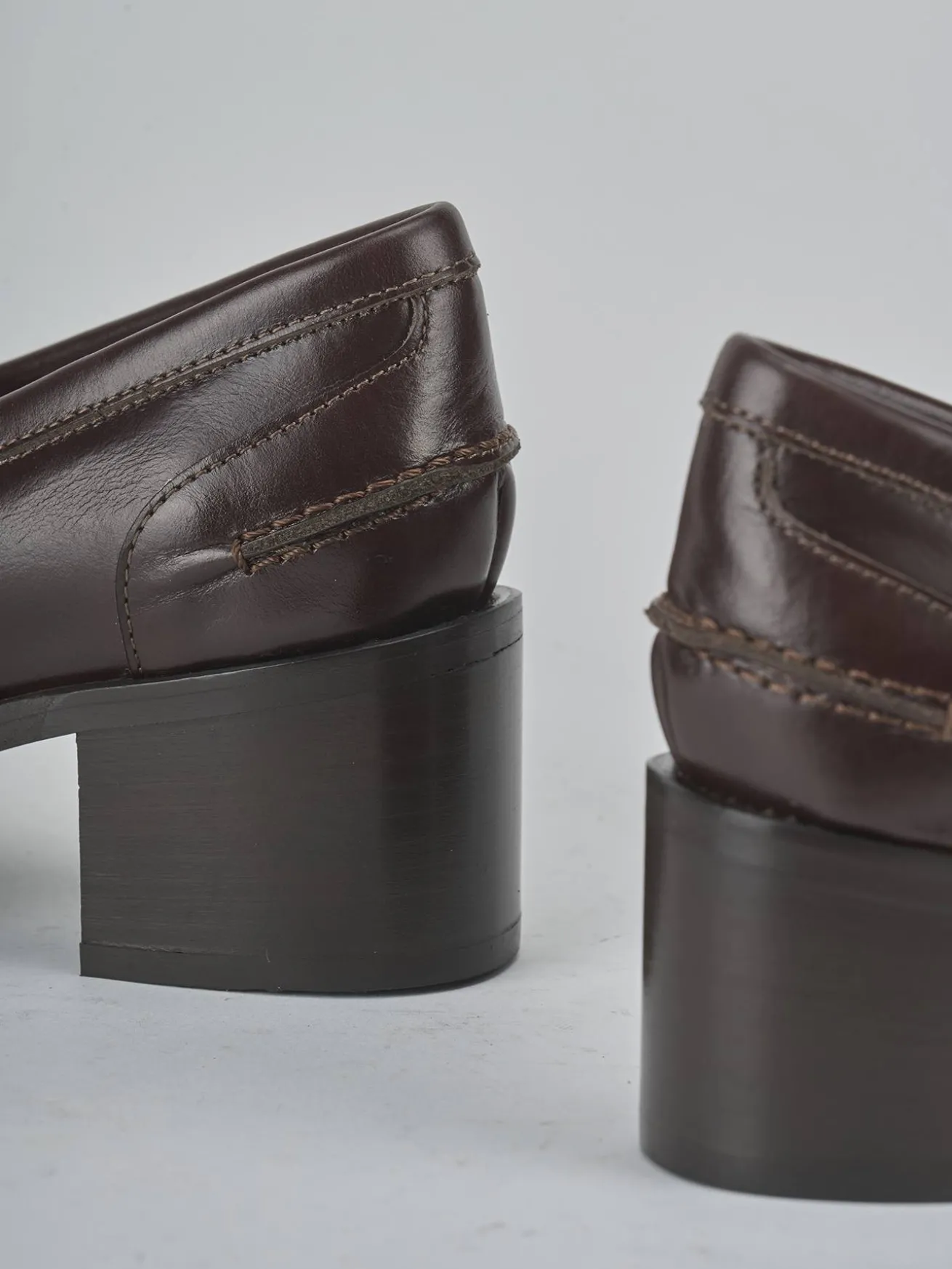 Mocassini tacco 5cm pelle testa