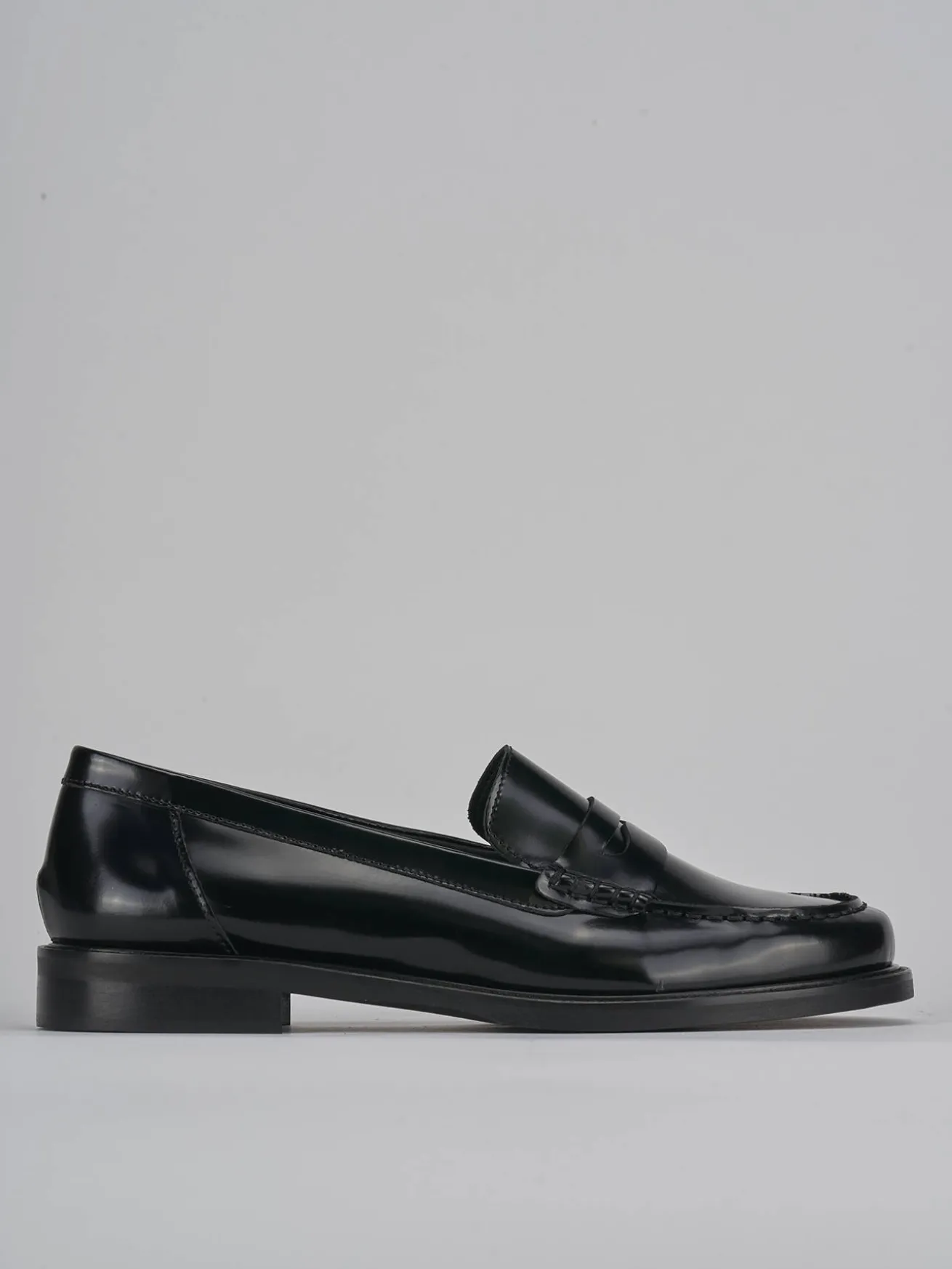 Mocassini tacco 2cm pelle nero