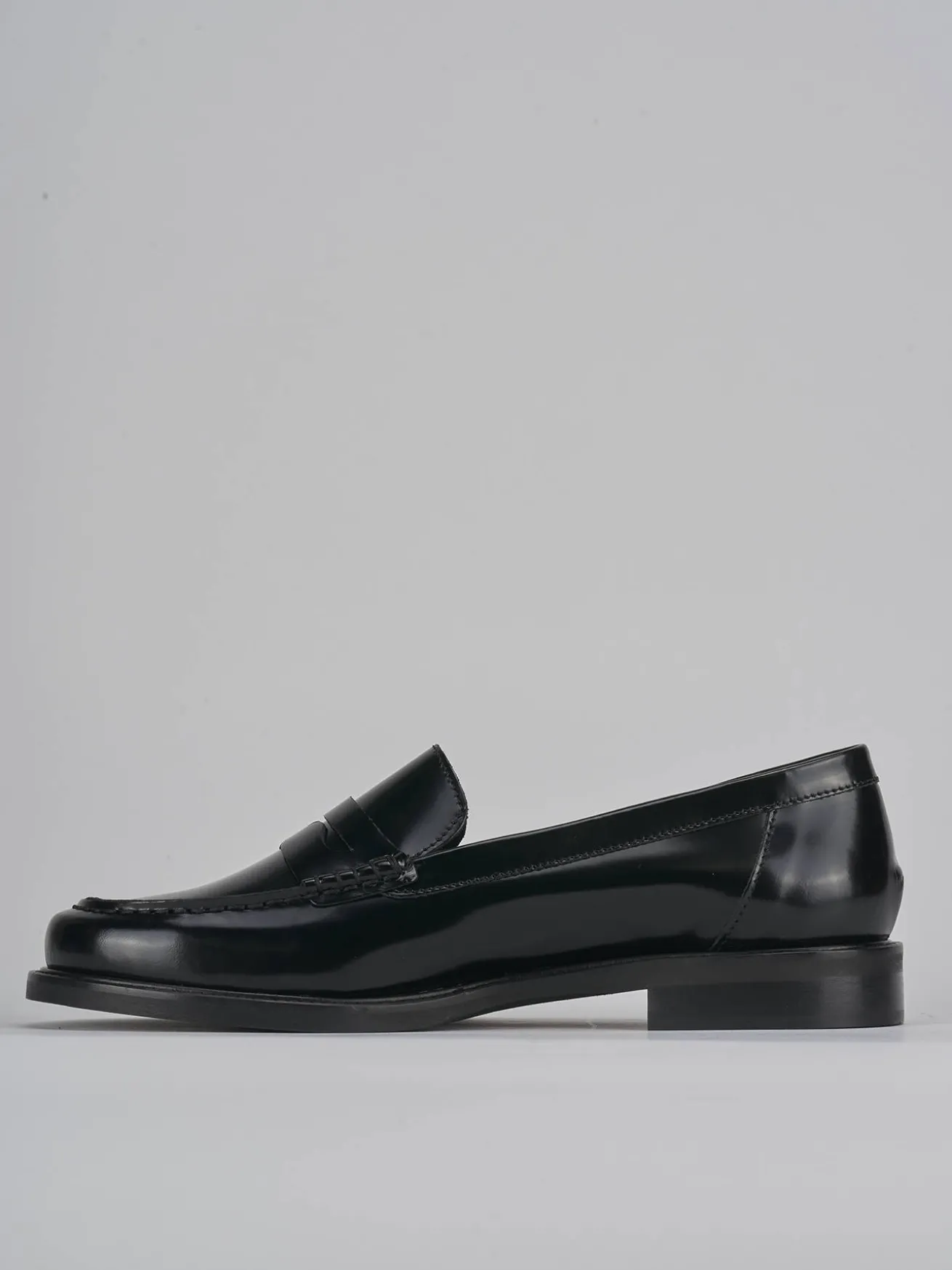 Mocassini tacco 2cm pelle nero