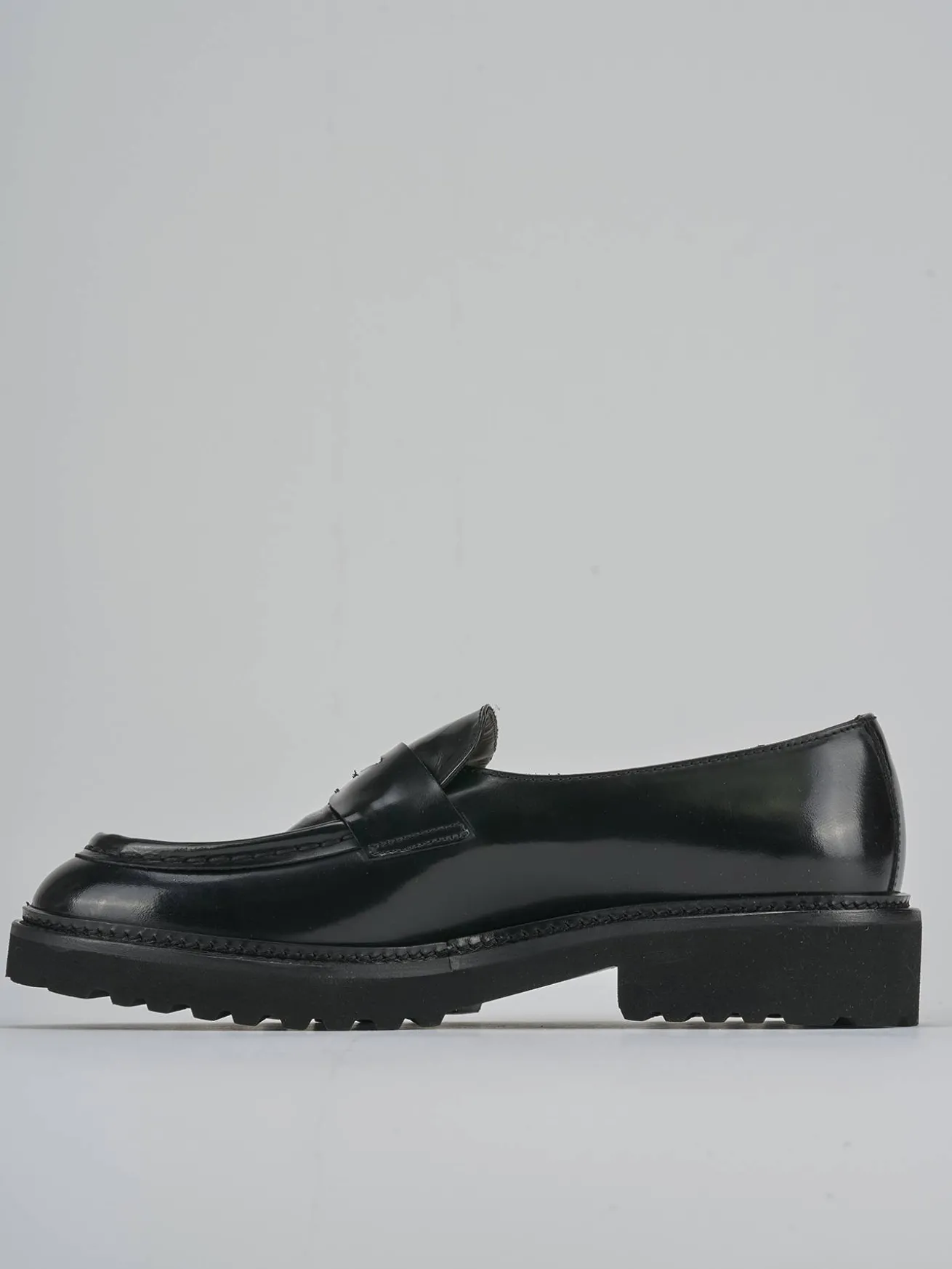 Mocassini tacco 2cm pelle nero