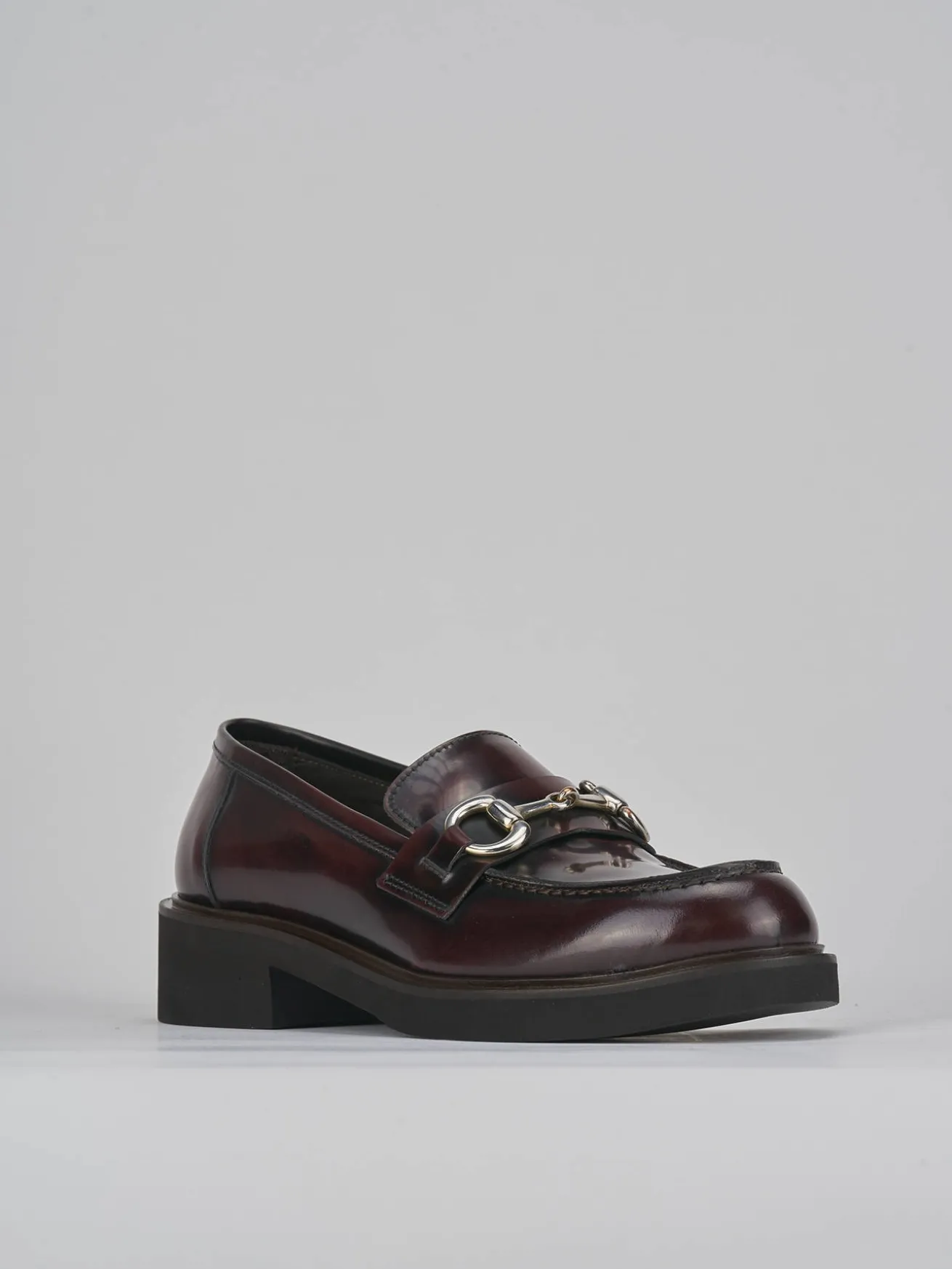 Mocassini tacco 3cm pelle bordo'