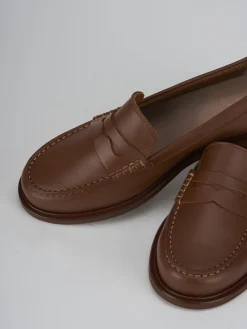 Mocassini tacco 2cm pelle marrone