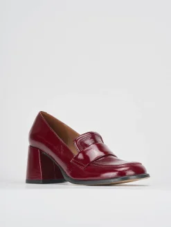 Mocassini tacco 8cm vernice bordo'