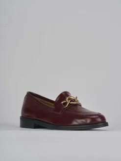Mocassini tacco 2cm vernice bordo'