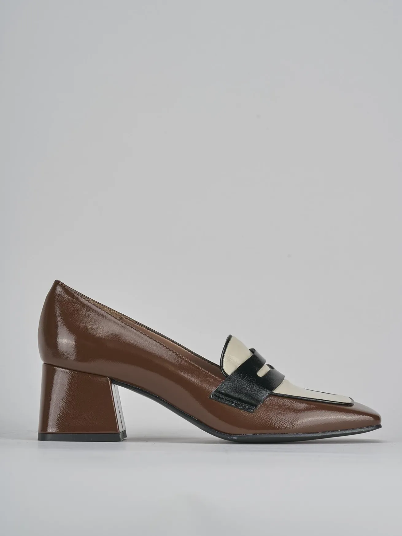 Mocassini tacco 6cm vernice testa