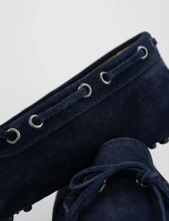 mocassino fondo gomma e soletto interno in vera pelle. tomaia in morbido camoscio blu