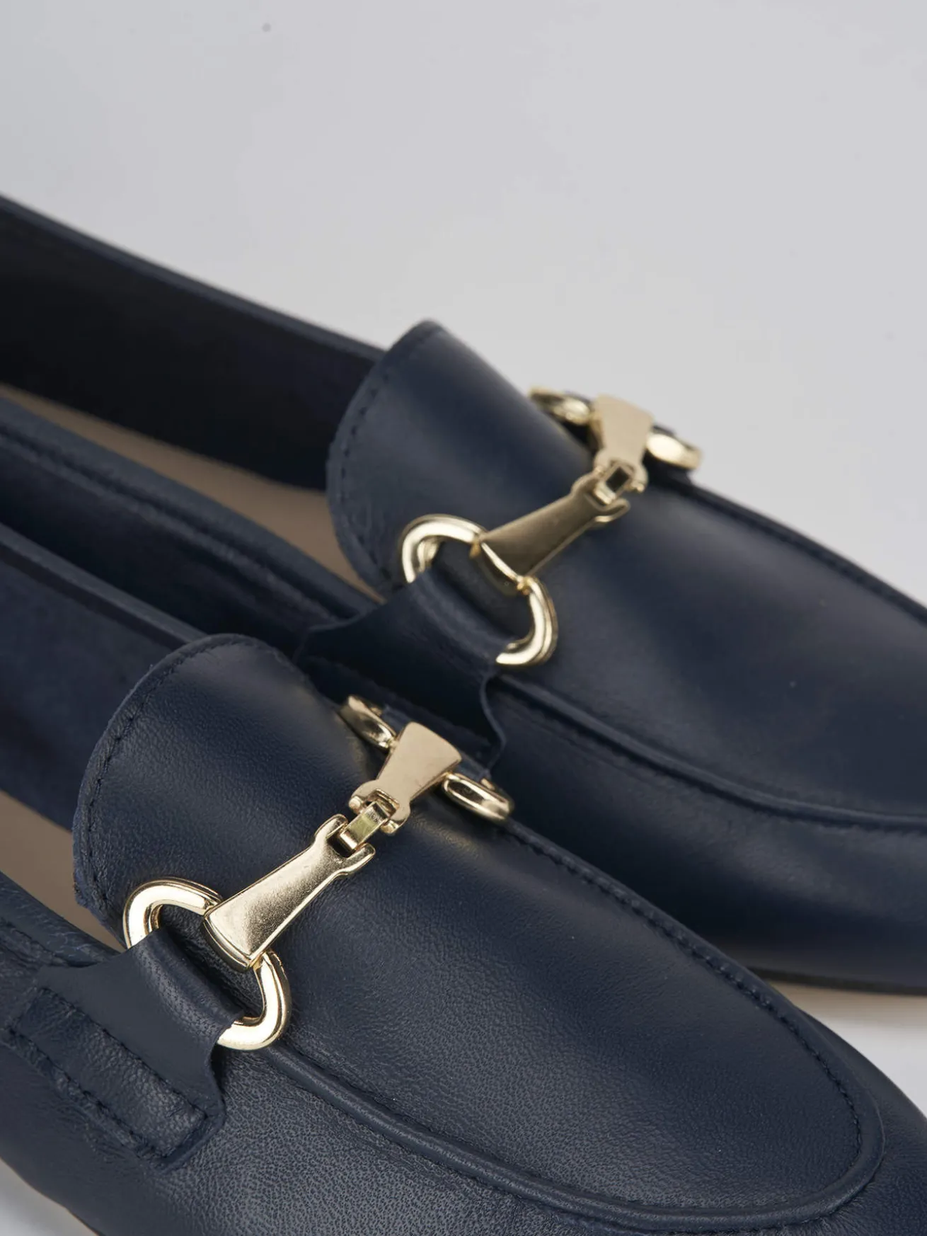 Mocassino tacco 1 cm blu pelle