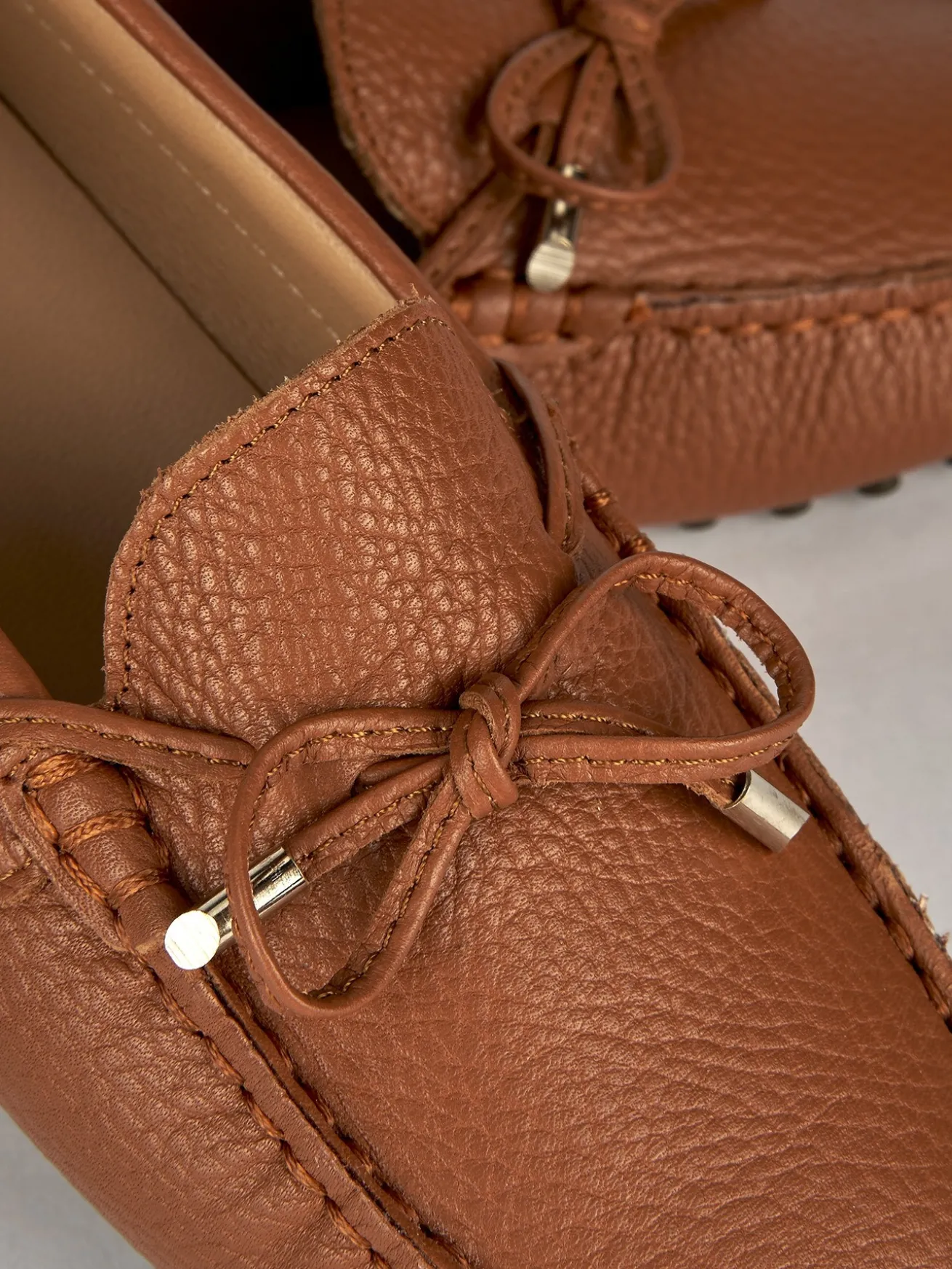 Mocassino tacco 1 cm marrone pelle