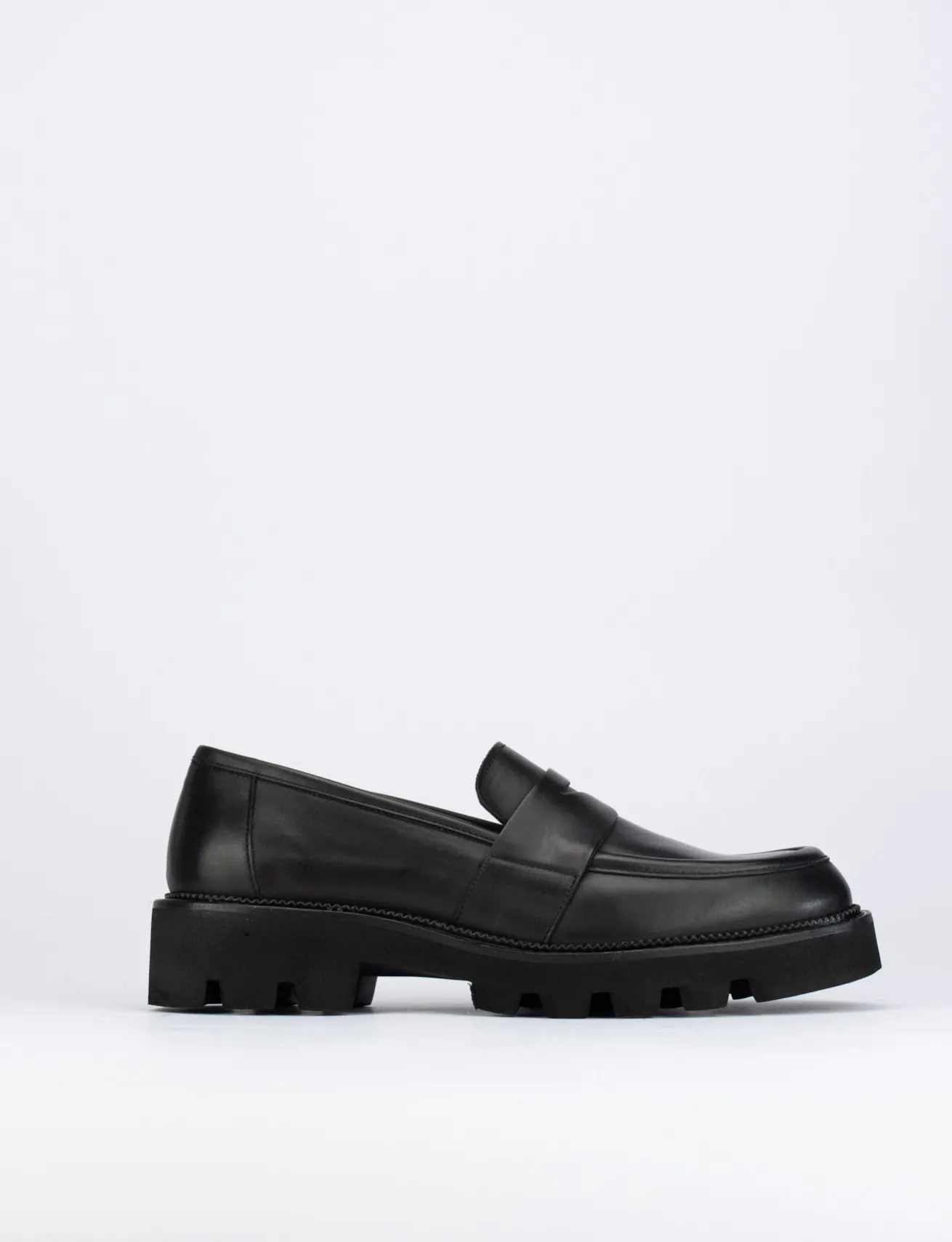 Mocassino tacco 2 cm nero pelle