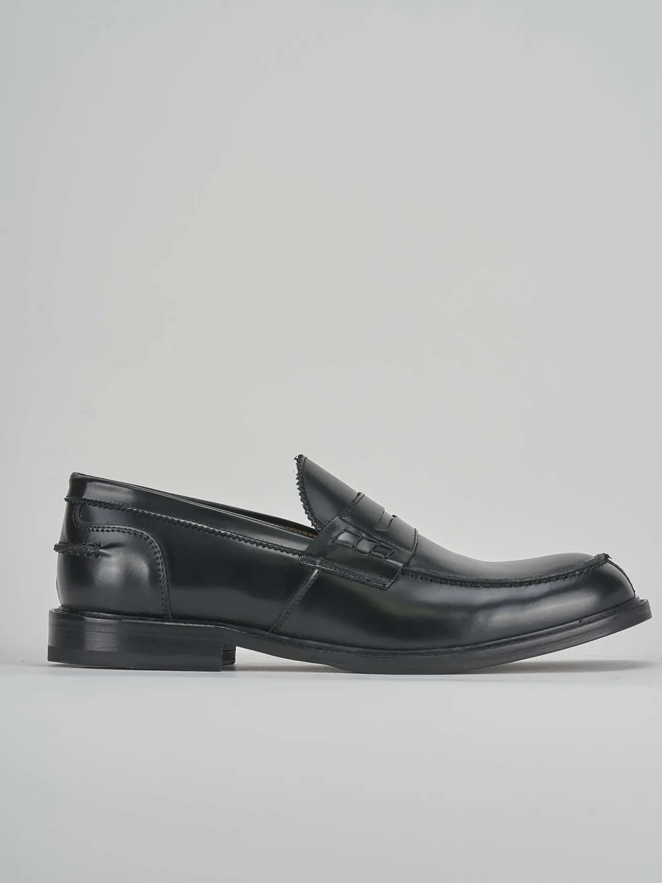 Mocassino tacco 2 cm nero pelle