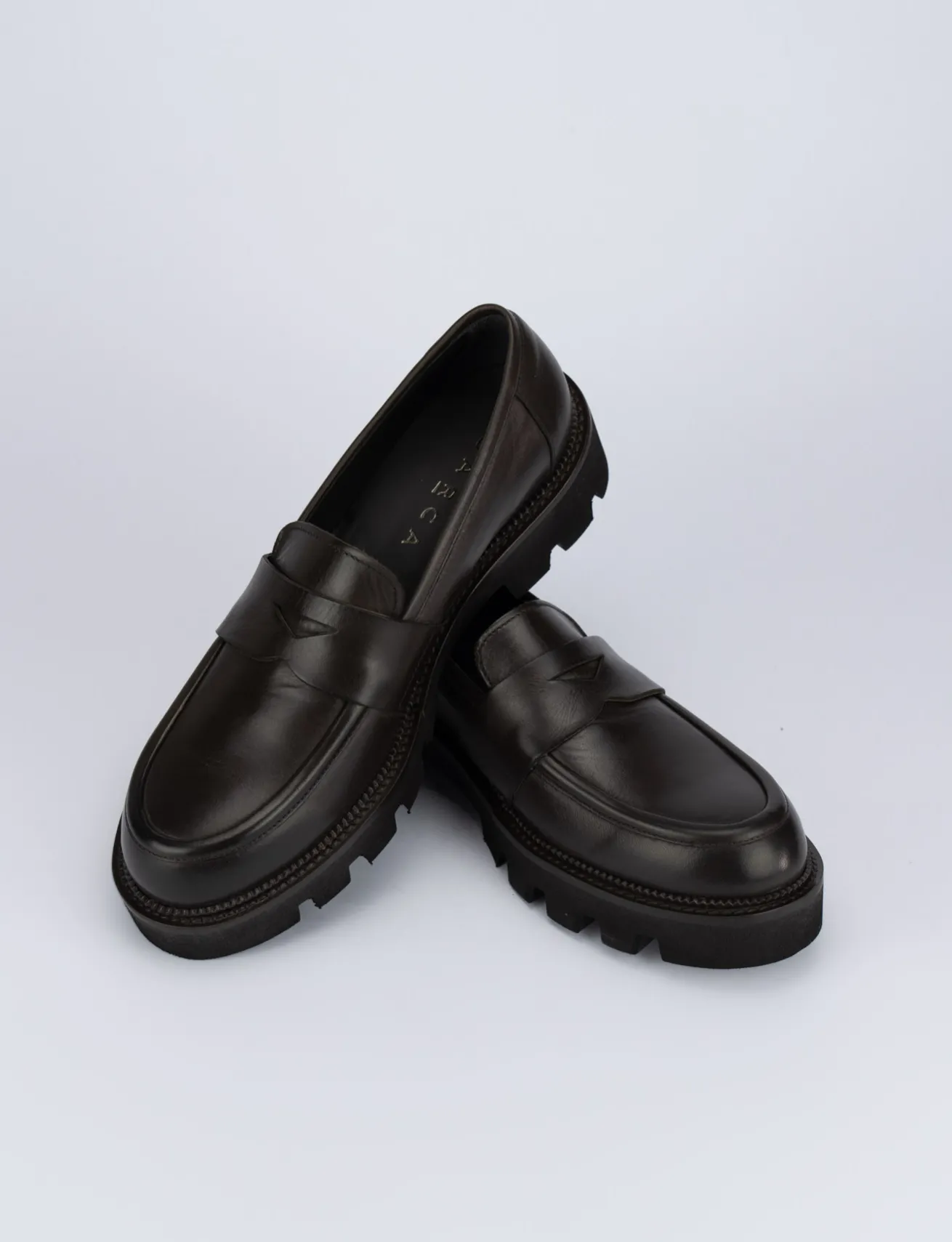 Mocassino tacco 2 cm testa pelle