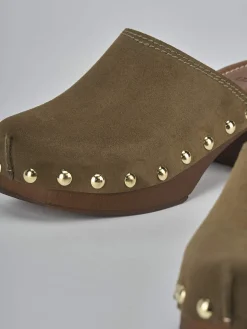 Sabot tacco 5 cm verde camoscio