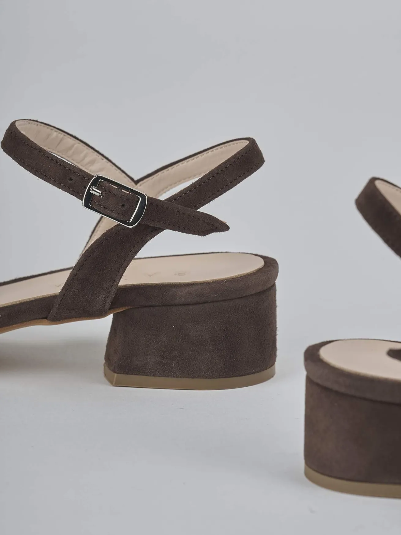 Sandali tacco 3cm camoscio testa