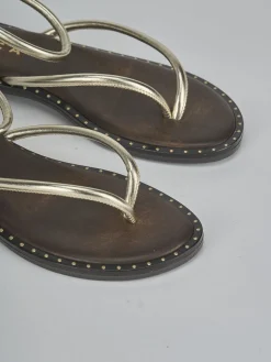 Sandali tacco 1cm laminato oro