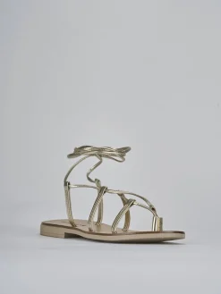 Sandali tacco 1cm laminato oro