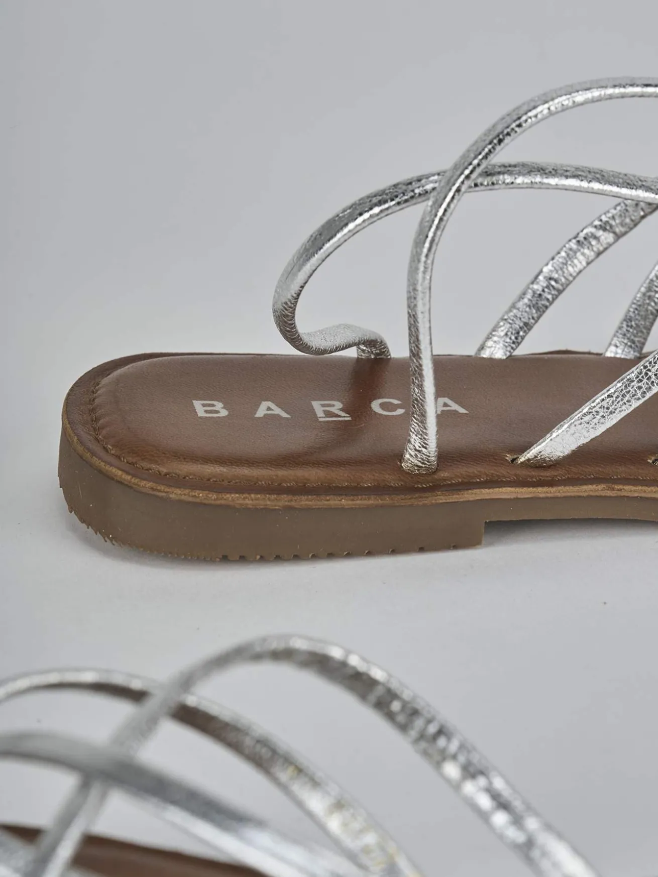 Sandali tacco 1cm laminato argento