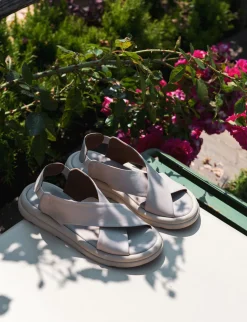 Sandali tacco 2cm pelle beige