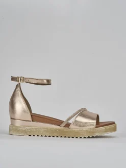 Sandali tacco 2cm pelle bronzo