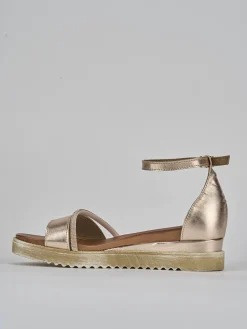 Sandali tacco 2cm pelle bronzo